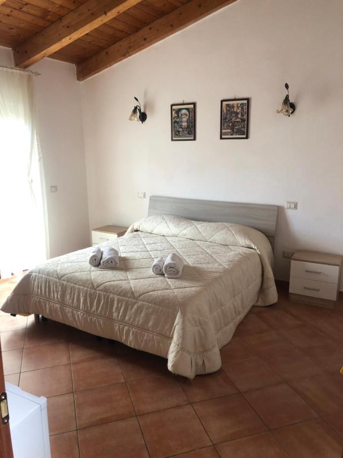 אג'רולה Bed & Breakfast Il Sentiero מראה חיצוני תמונה