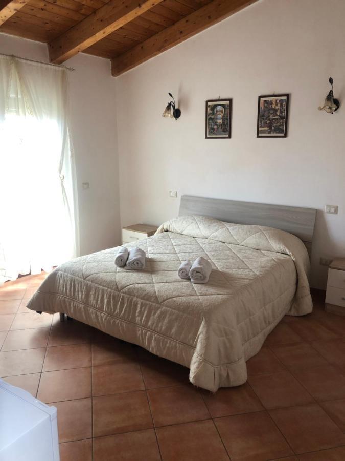אג'רולה Bed & Breakfast Il Sentiero מראה חיצוני תמונה