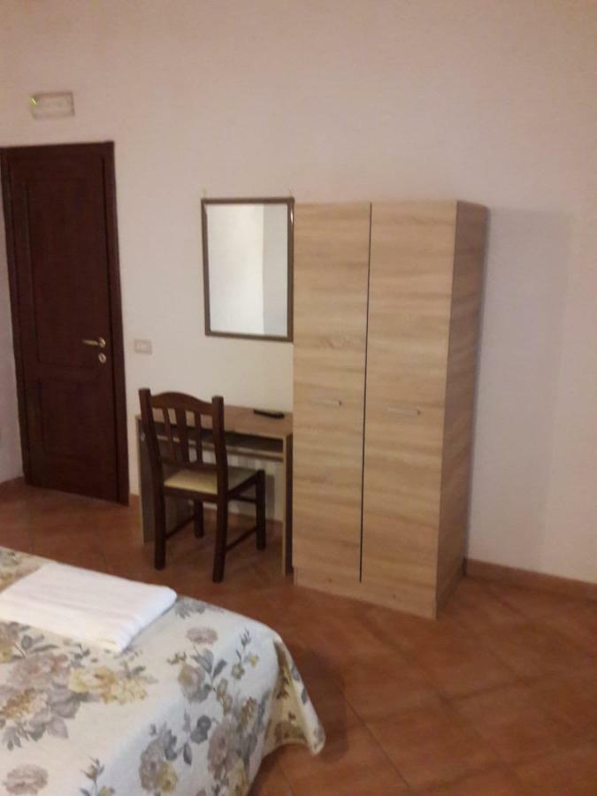 אג'רולה Bed & Breakfast Il Sentiero מראה חיצוני תמונה